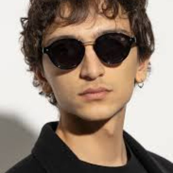 Valentino ESSENTIAL-IV VLS-132A Sunglasses Black Round Frame, Grey Lenses - Picture 3 of 11